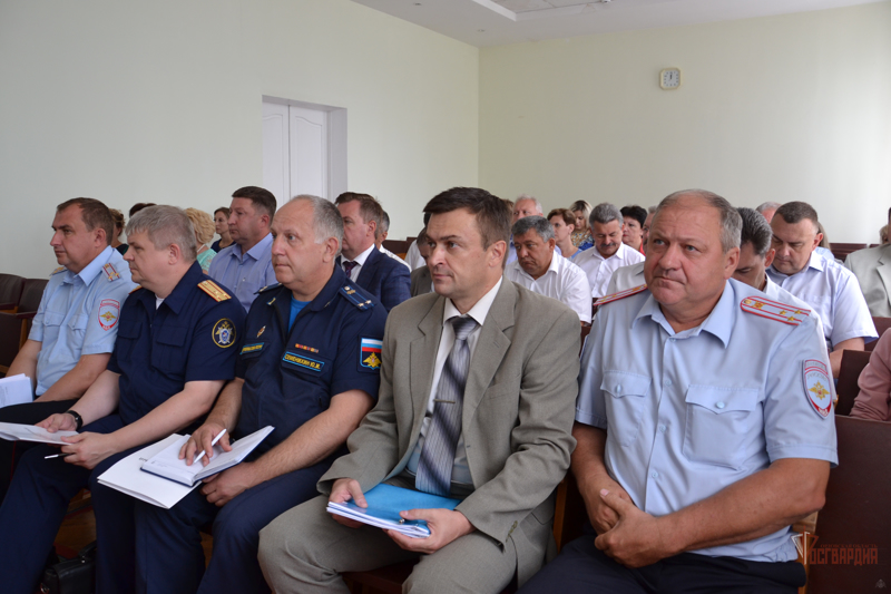 НАЧАЛЬНИК УПРАВЛЕНИЯ РОСГВАРДИИ ПО ОРЛОВСКОЙ ОБЛАСТИ ПРИНЯЛ УЧАСТИЕ В ВЫЕЗДНОМ ЗАСЕДАНИИ АНТИТЕРРОРИСТИЧЕСКОЙ КОМИССИИ.
