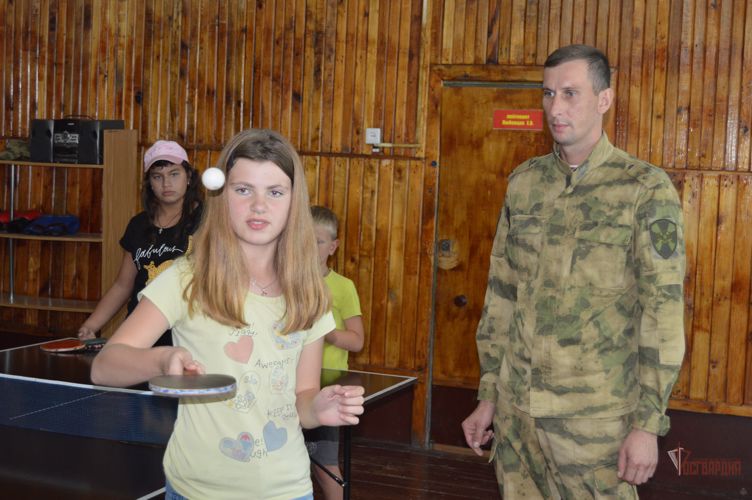 В Орле юные Росгвардейцы приняли участие в мастер-классе по настольному теннису