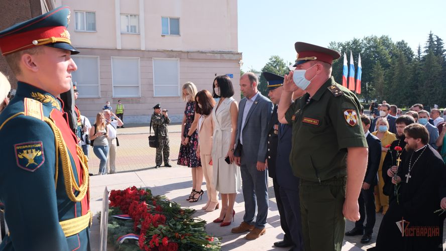 В День города Орла офицеры регионального Управления Росгвардии почтили память соотечественников, погибших в годы Великой Отечественной войны