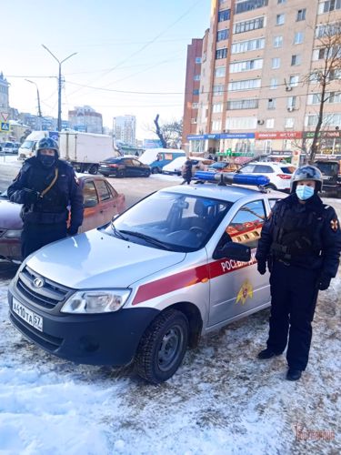 В Орле за порчу имущества магазина и кражу росгвардейцы задержали местного жителя