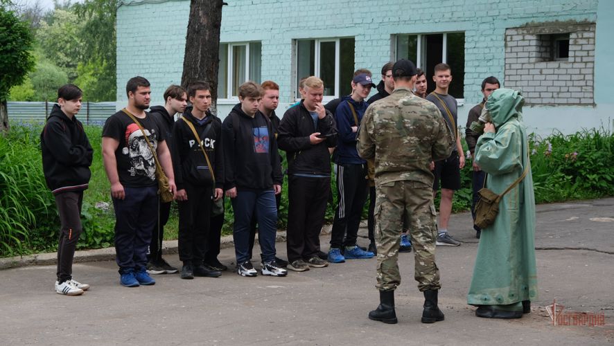 В подшефном ОМОН техникуме путей сообщения проходят учебные сборы будущих защитников Отечества