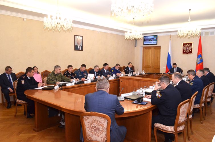 В преддверии праздничных дней росгвардейцы обсудили обеспечение безопасности орловцев