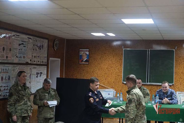 За участие в СВО орловским росгвардейцам вручили госнаграды