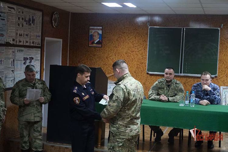 За участие в СВО орловским росгвардейцам вручили госнаграды