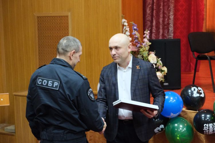 В Орле росгвардейцев поздравили с Днем защитника Отечества