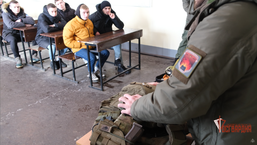 СОБР «Орел» провел полевой выход для молодежи
