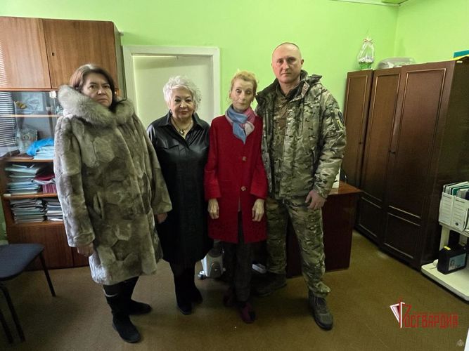 ОМОН «Крепость» поздравил матерей и вдов сотрудников отряда с 8 Марта