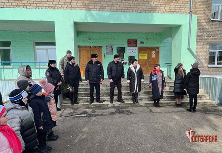 Орловские росгвардейцы почтили память Героя России Алексея Скворцова