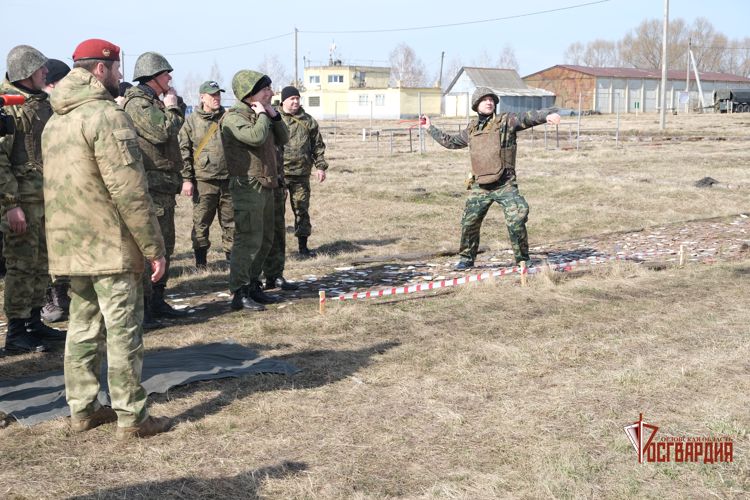 В Орле на войсковом стрельбище Росгвардии прошли учебно-методические сборы