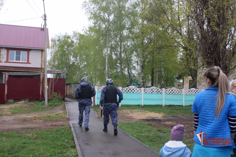 Ливенские росгвардейцы провели занятие по действиям в случае террористических угроз на социально значимых объектах