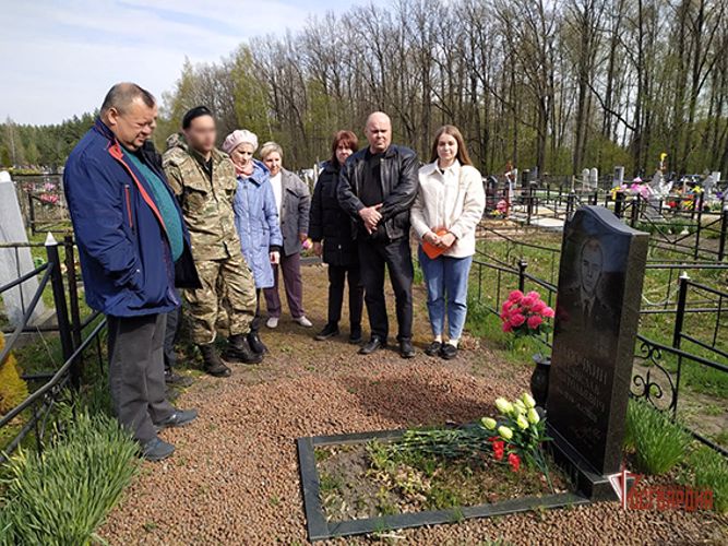 Бойцы ОМОН «Крепость» почтили память кавалера ордена Мужества Владислава Лапочкина