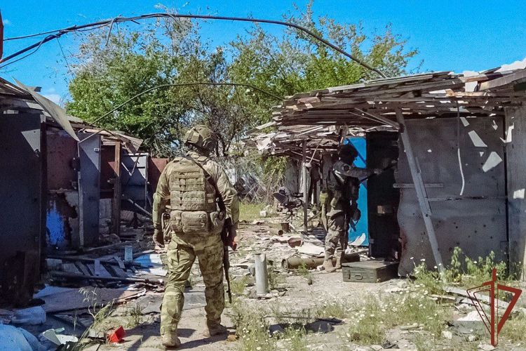 Росгвардейцы обнаружили в ЛНР базу ВСУ, на которой шла подготовка к диверсиям (видео)