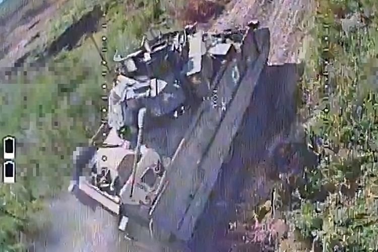 Росгвардейцы уничтожили бронемашину м-2 «Брэдли» ВСУ