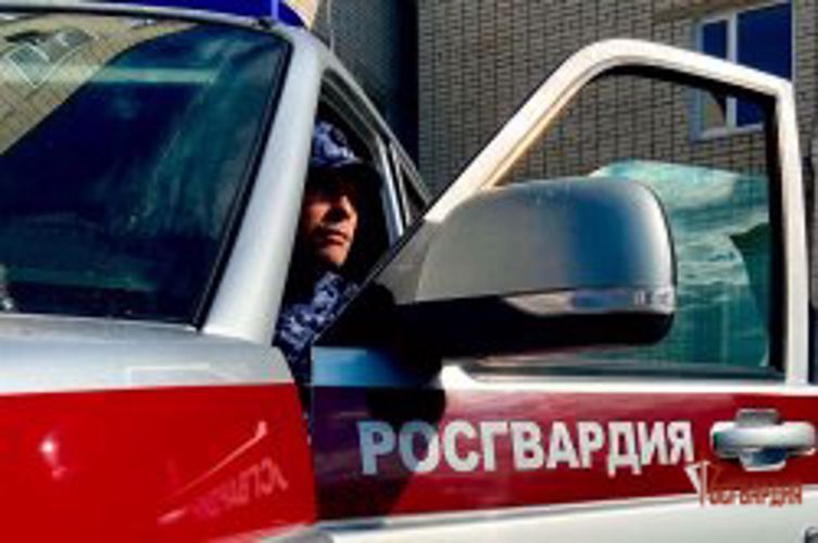 Сотрудники Росгвардии задержали хулигана в пивбаре Заводского района