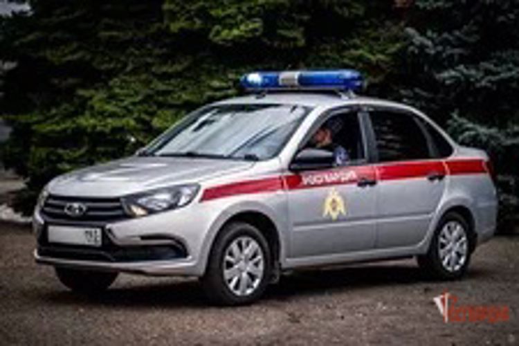 На детской площадке орловские росгвардейцы задержали вооруженного мужчину