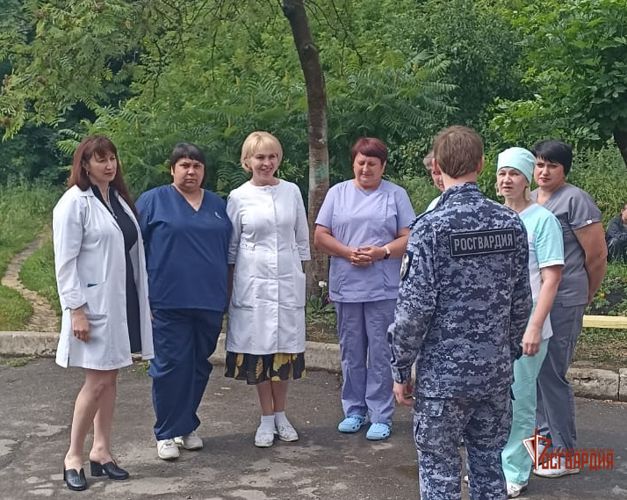 Ливенские росгвардейцы напомнили медработникам о действиях в случае нештатных ситуаций