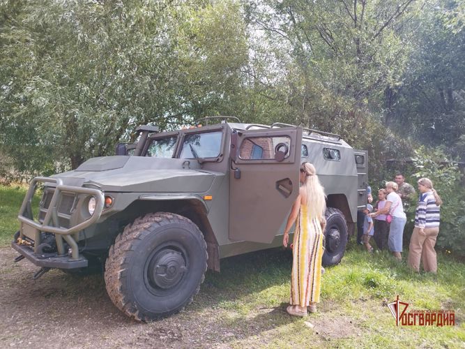 Сотрудники ОМОН «Крепость» поддержали акцию «Каникулы с Росгвардией»