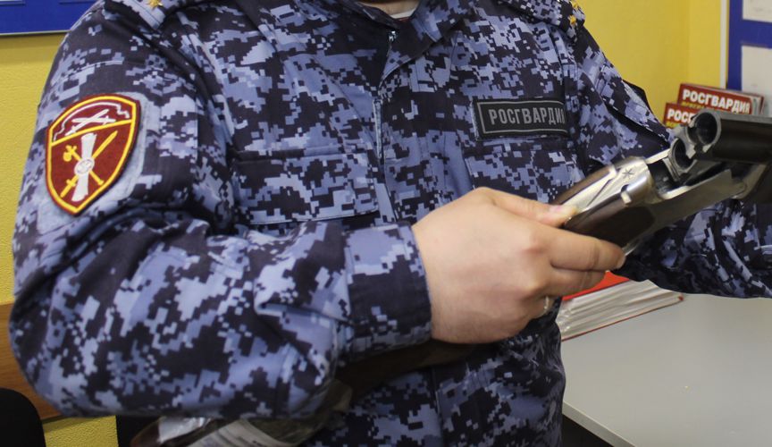 Орловец сдал росгвардейцам ружье своего отца за 8 тыс. рублей