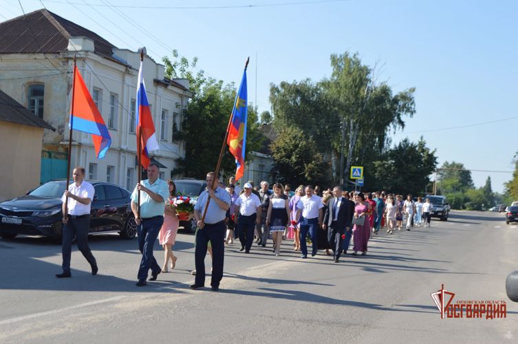 В Ливнах сотрудники Росгвардии почтили память погибших защитников Отечества и жертв фашизма
