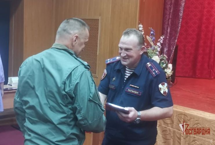 Орловским росгвардейцам вручены государственные и ведомственная награды