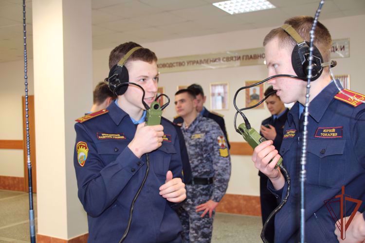 Росгвардия приглашает орловцев получить высшее военное образование