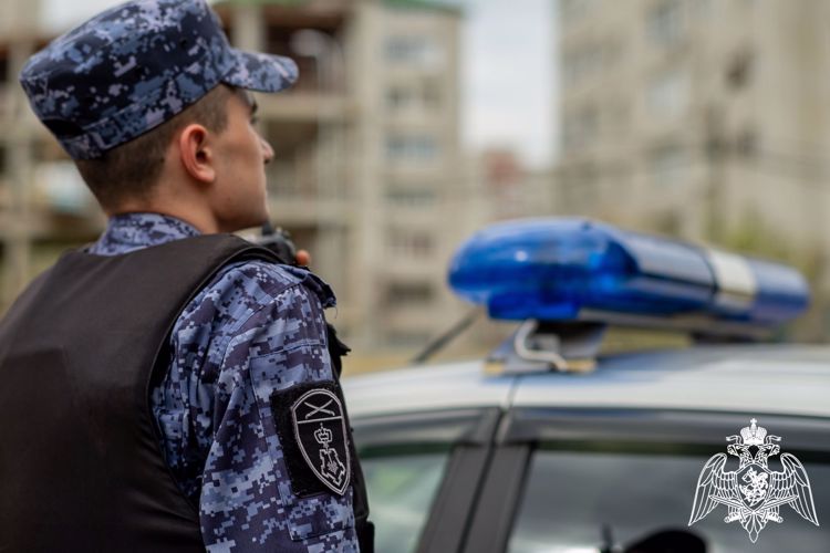 В Орле росгвардейцы задержали мужчину за драку