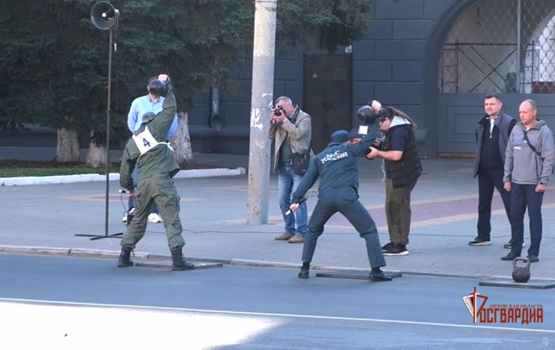 В Орле росгвардейцы стали участниками эстафеты, посвященной памяти Героя России Алексея Скворцова