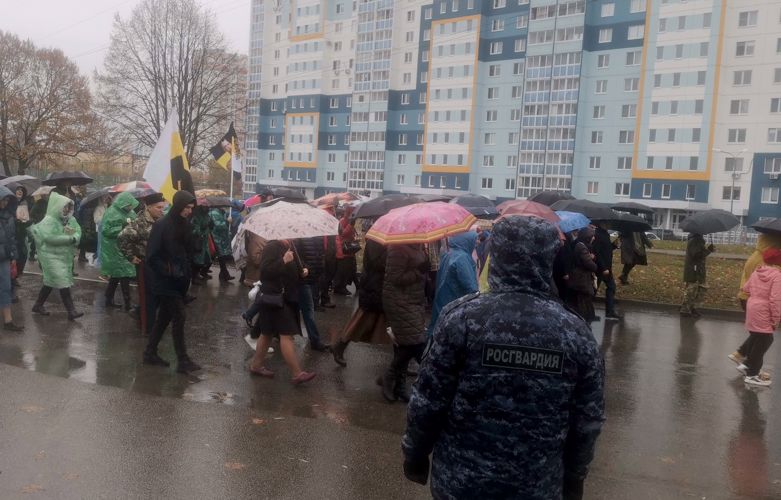 В Орле Росгвардейцы приняли участие в крестном ходе