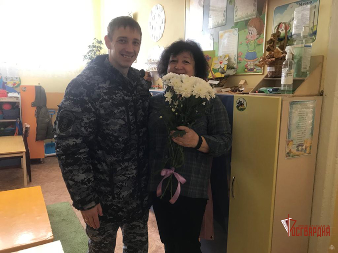 Орловские росгвардейцы присоединились к акции «С любовью к маме»