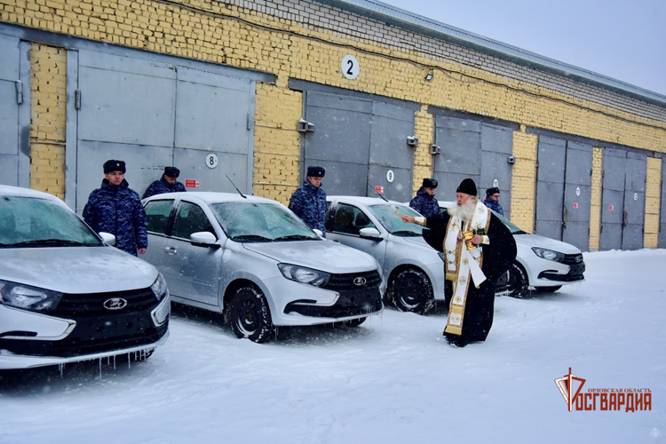 Орловские росгвардейцы получили десять служебных автомобилей
