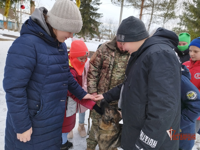 Орловские росгвардейцы поздравили воспитанников подшефной гимназии с Новым годом и Рождеством