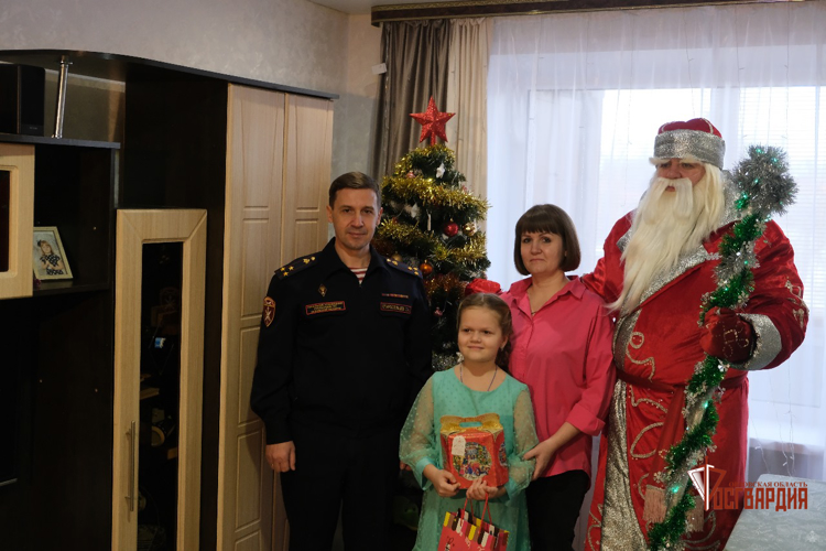 В Орловскую область приехал «Дед Мороз специального назначения» Росгвардии