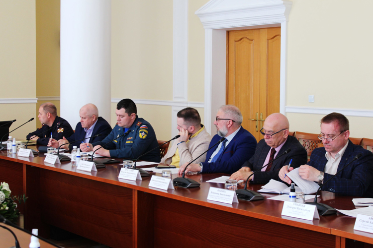 В Орле росгвардейцы держат на контроле обеспечение безопасности объектов ТЭК