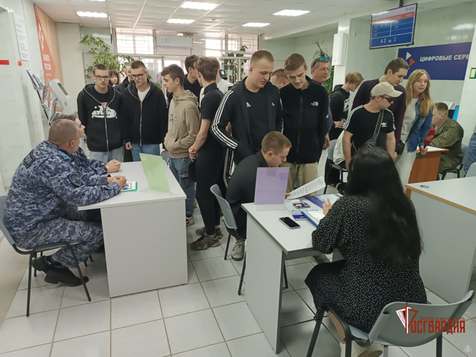 Амчан пригласили на службу в Росгвардию