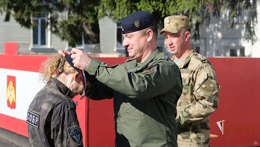 В Орле наградили самых метких стрелков Росгвардии