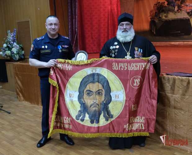 В Орле поздравили сотрудников и ветеранов ОМОН «Крепость»