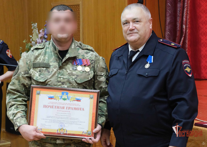 В Орле поздравили сотрудников и ветеранов ОМОН «Крепость»