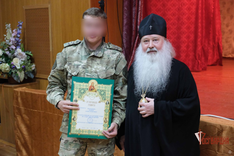 В Орле поздравили сотрудников и ветеранов ОМОН «Крепость»