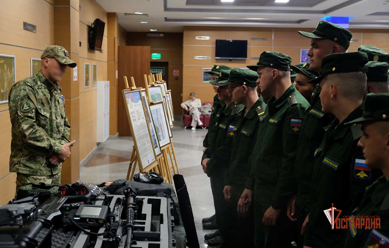 Академический ансамбль песни и пляски Росгвардии выступил с концертом в Орловской области (видео)