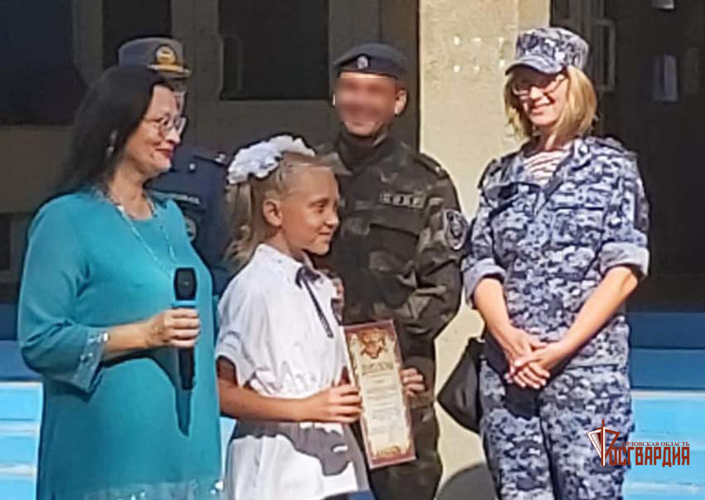 В Орле росгвардейцы поздравили школьников с началом нового учебного года