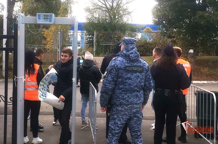 Росгвардейцы обеспечили правопорядок на футбольном матче в Орле