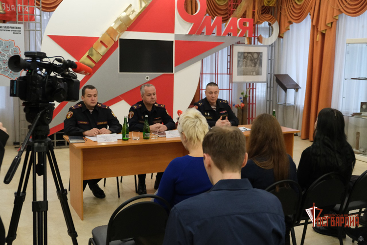 Начальник регионального Управления Росгвардии встретился с орловскими журналистами