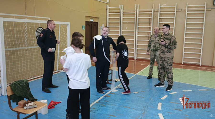 Орловские росгвардейцы рассказали школьникам о подвигах ленинградцев во время блокады
