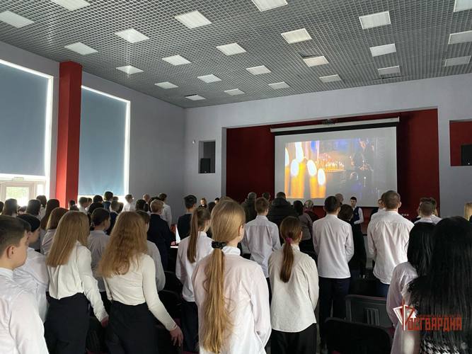 Сотрудники ОМОН «Крепость» приняли участие в памятном мероприятии «Зажгите свечи»