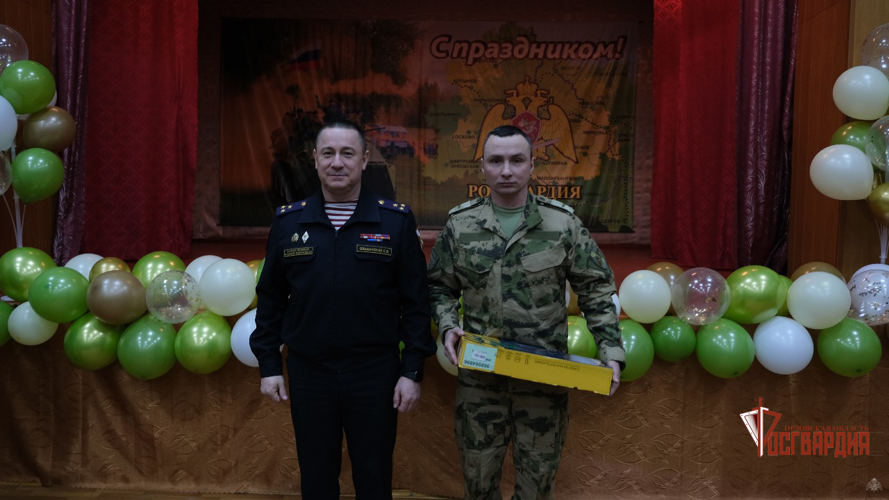 Начальник регионального Управления Росгвардии поздравил коллег накануне Дня защитника Отечества