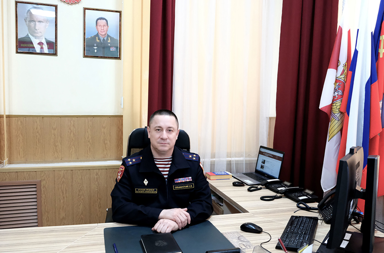 Начальник Управления Росгвардии по Орловской области полковник полиции Сергей Ольшанский поздравил личный состав и ветеранов ведомства с профессиональным праздником