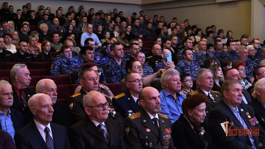 В Орле росгвардейцы отметили свой профессиональный праздник