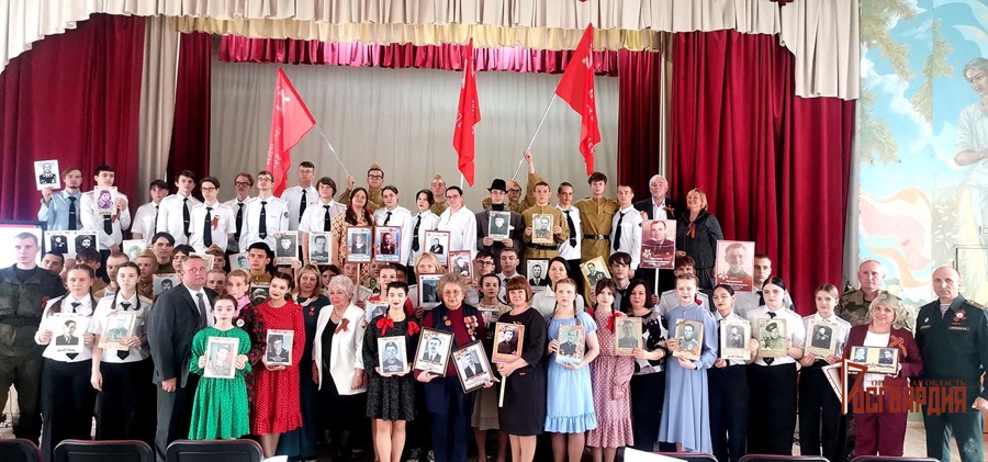 В Орле росгвардейцы посетили патриотическую акцию «Эшелон Памяти»