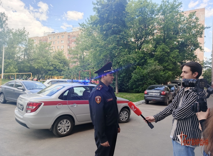 Росгвардейцы разъясняют орловцам, как защитить квартиры от взлома