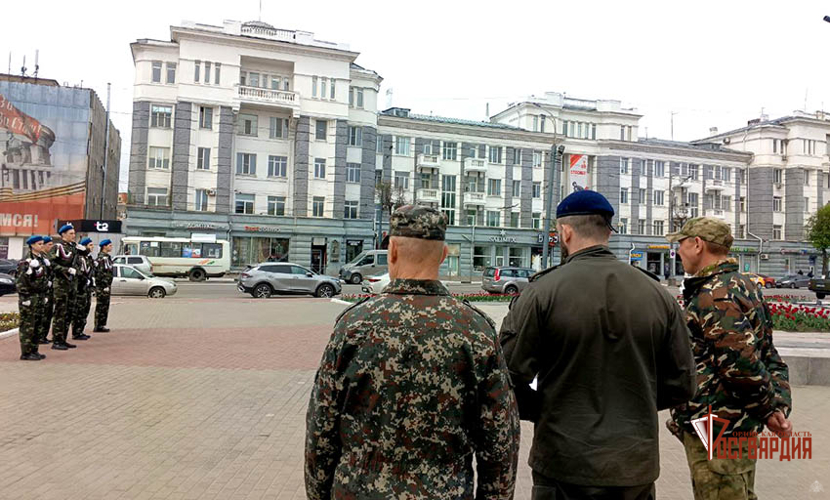 Сотрудники СОБР «Орел» оценили действия участников городского смотра-конкурса «Мы - наследники Победы»